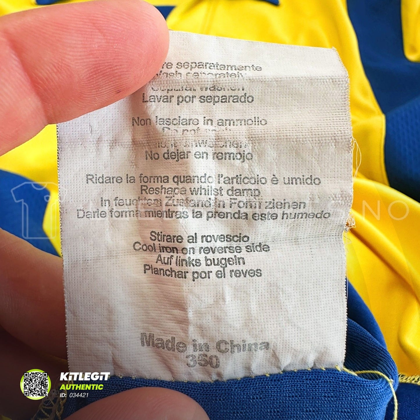 2009/10 Bortedrakt L Howson #14