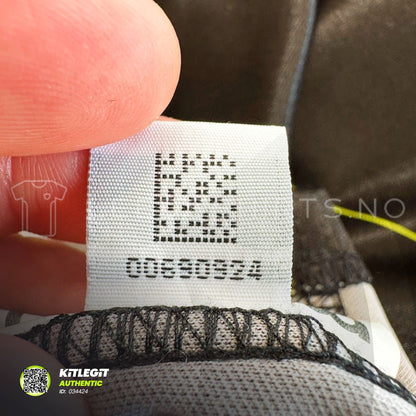 2011/12 Bortedrakt XL Snodgrass #23