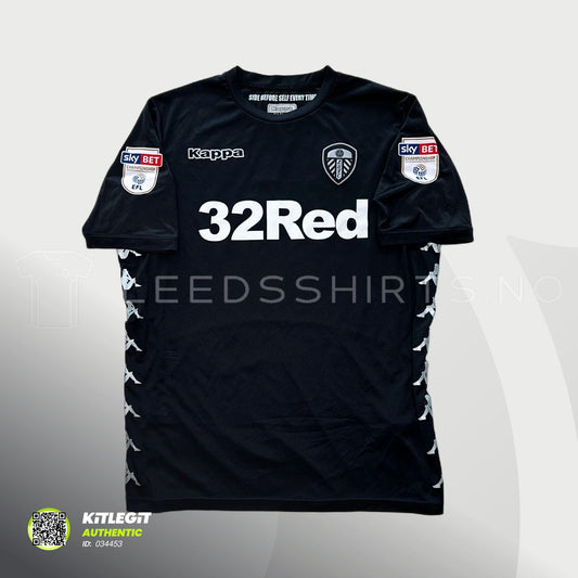 2017/18 Bortedrakt XL Shaughnessy #35